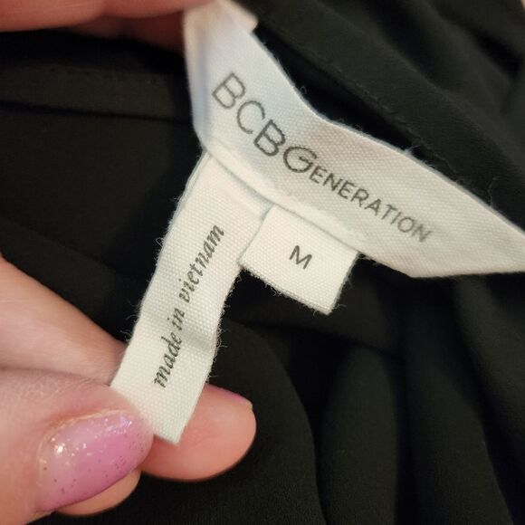 BCBGeneration Black Cut Out Neck Layered Look Chiffon Sleeveless Blouse Medium - Picture 7 of 8